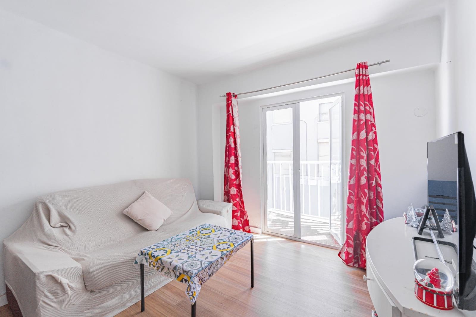 3 bedroom Flat for sale in Palma de Mallorca - € 395,000 (Ref: 9677535)