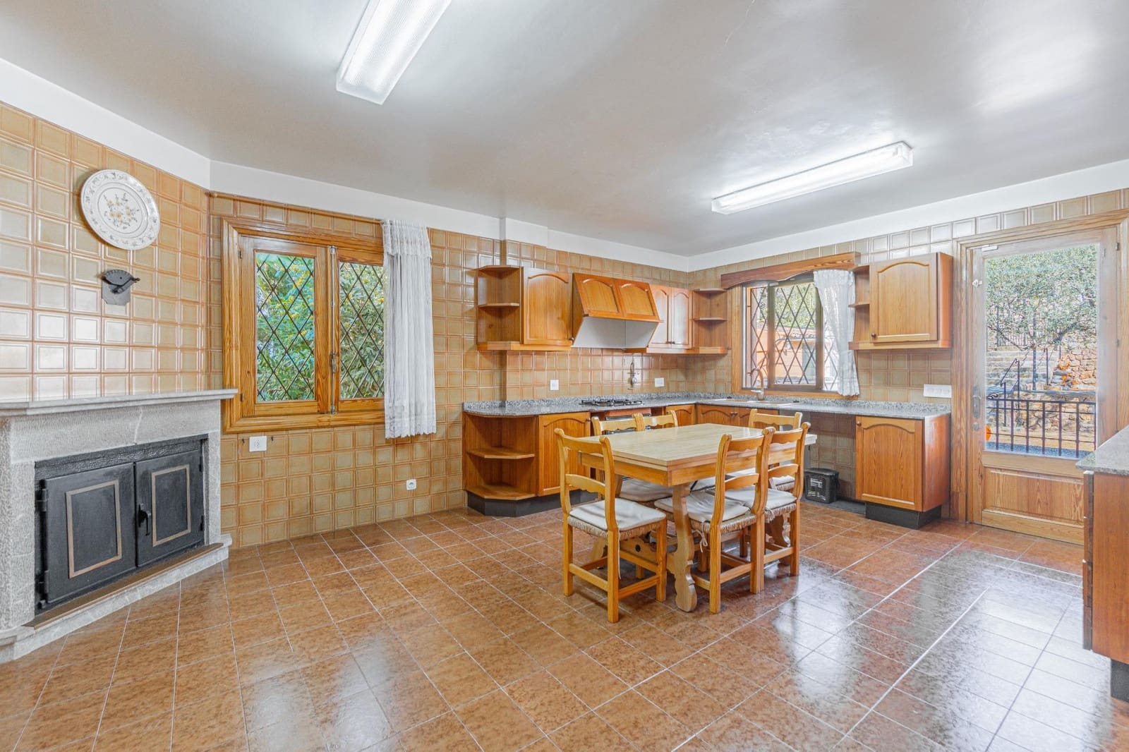 4 bedroom Villa for sale in Valldemosa with garage - € 1,800,000 (Ref: 9726673)