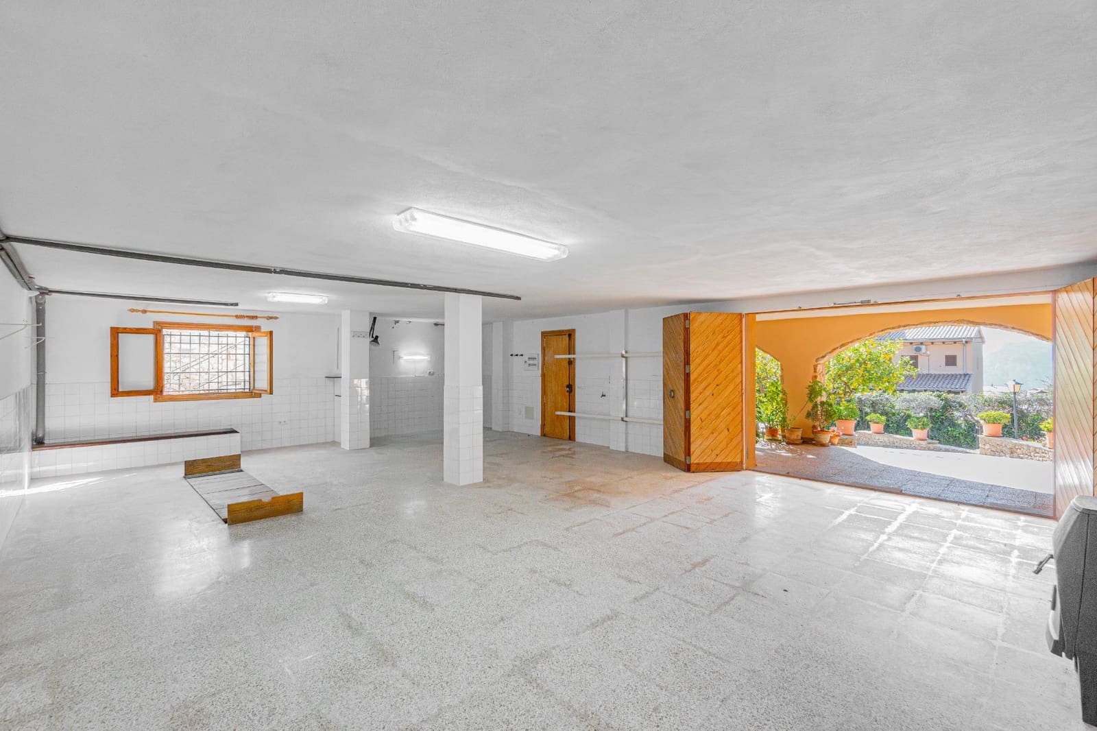 4 bedroom Villa for sale in Valldemosa with garage - € 1,800,000 (Ref: 9726673)