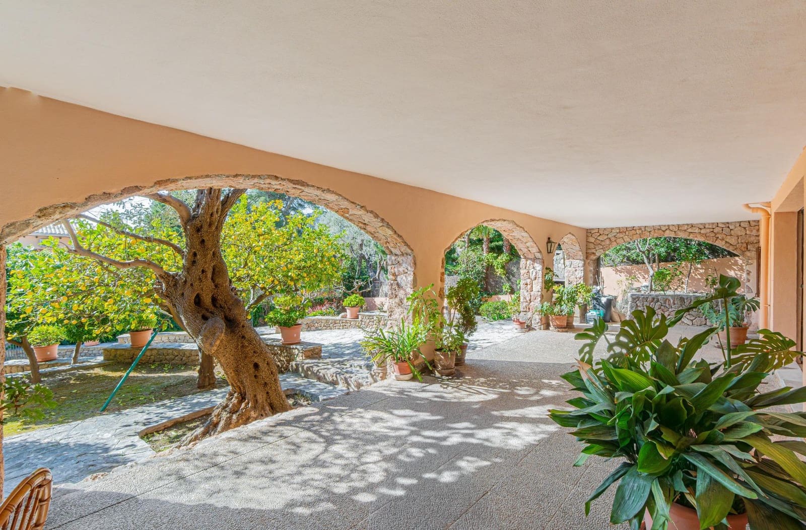 4 bedroom Villa for sale in Valldemosa with garage - € 1,800,000 (Ref: 9726673)