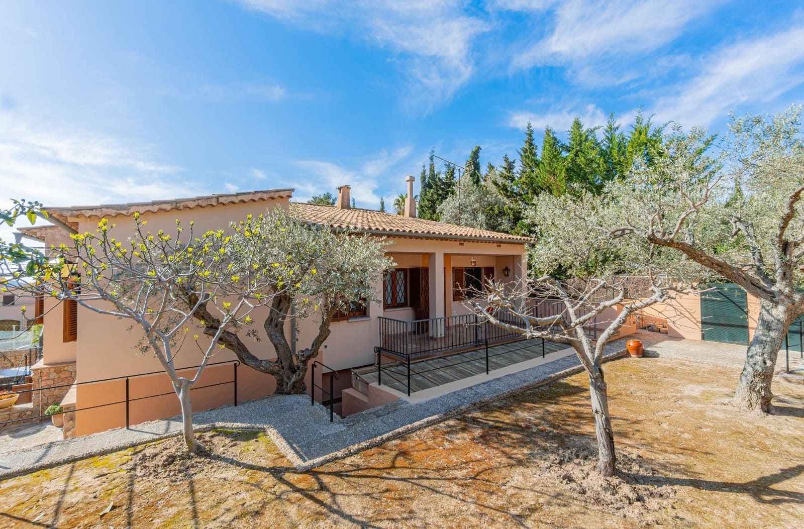 4 bedroom Villa for sale in Valldemosa with garage - € 1,800,000 (Ref: 9726673)