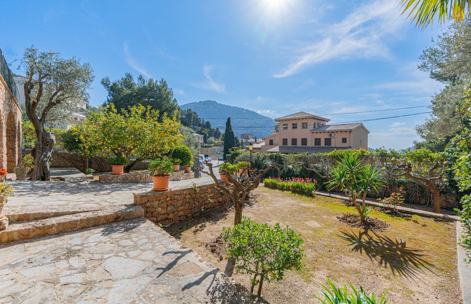 4 bedroom Villa for sale in Valldemosa with garage - € 1,800,000 (Ref: 9726673)