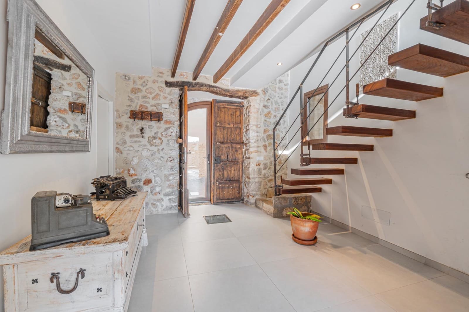 3 quarto Casa em Banda para arrendar em Caimari com piscina garagem - 3 000 € (Ref: 9759024)