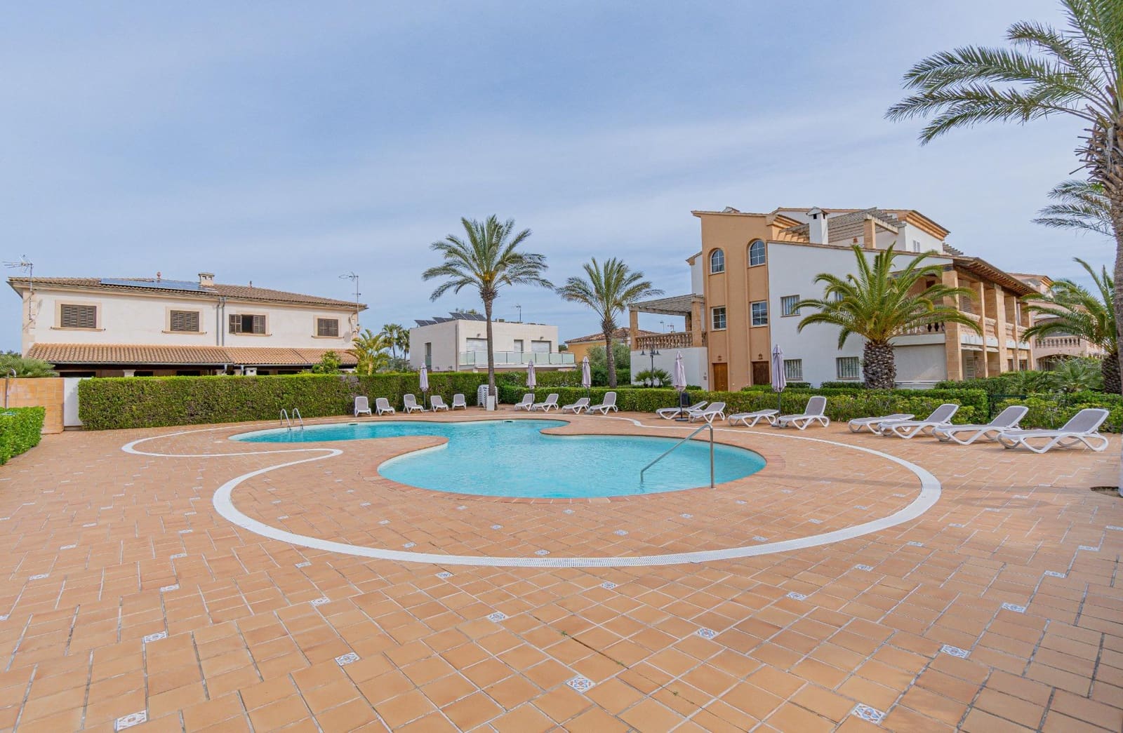 3 sypialnia Apartament na sprzedaż w Ca'n Picafort z basenem garażem - 649 000 € (Ref: 9762031)