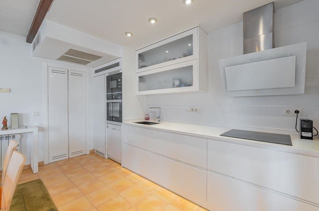 Apartamento de 3 habitaciones en Ca'n Picafort, Santa Margalida en venta con piscina garaje - 649.000 € (Ref: 9762031)