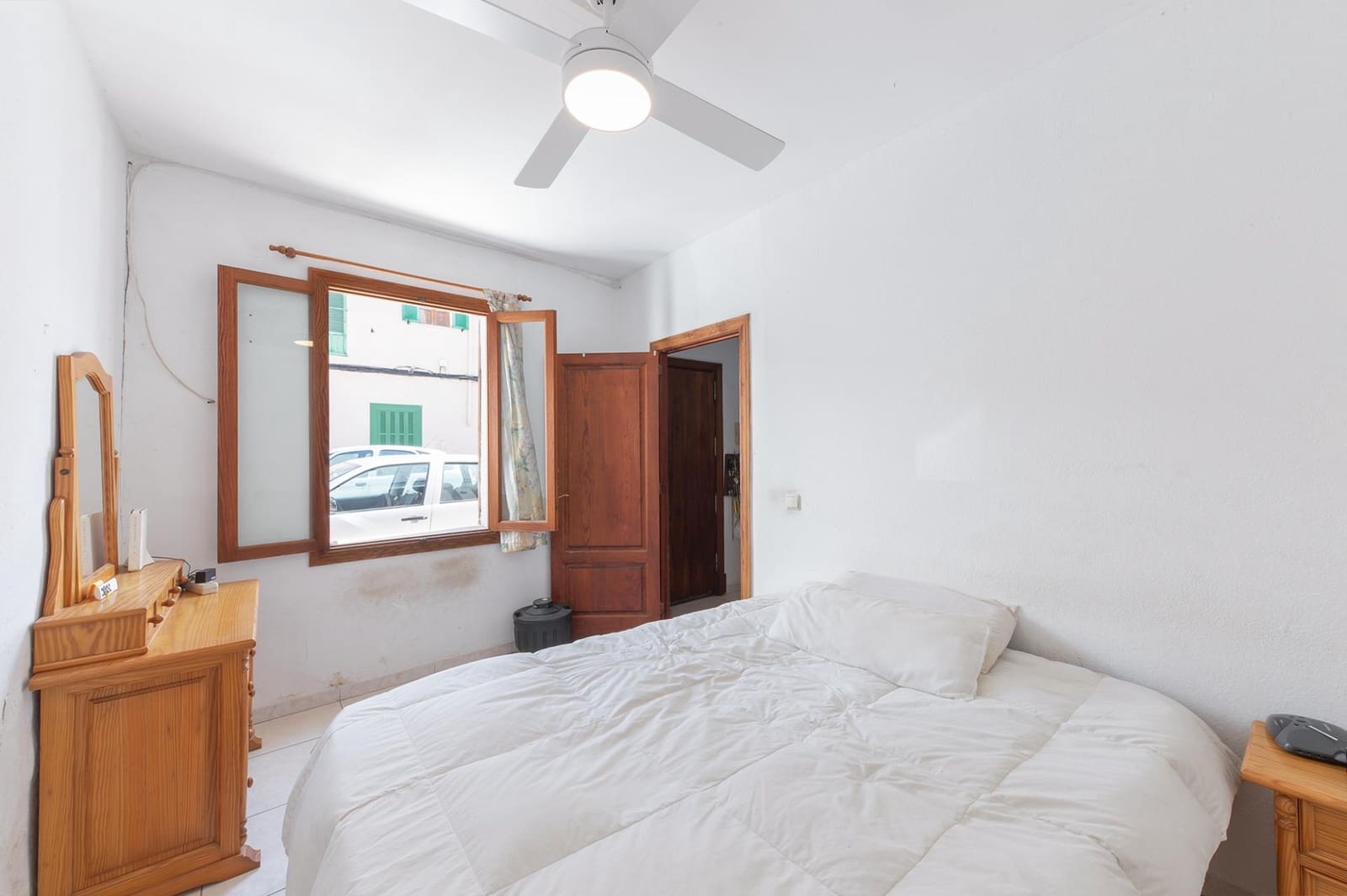 5 bedroom Townhouse for sale in Palma de Mallorca with garage - € 399,000 (Ref: 9778176)