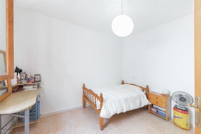 5 slaapkamer Huis te koop in Palma de Mallorca met garage - € 399.000 (Ref: 9778176)