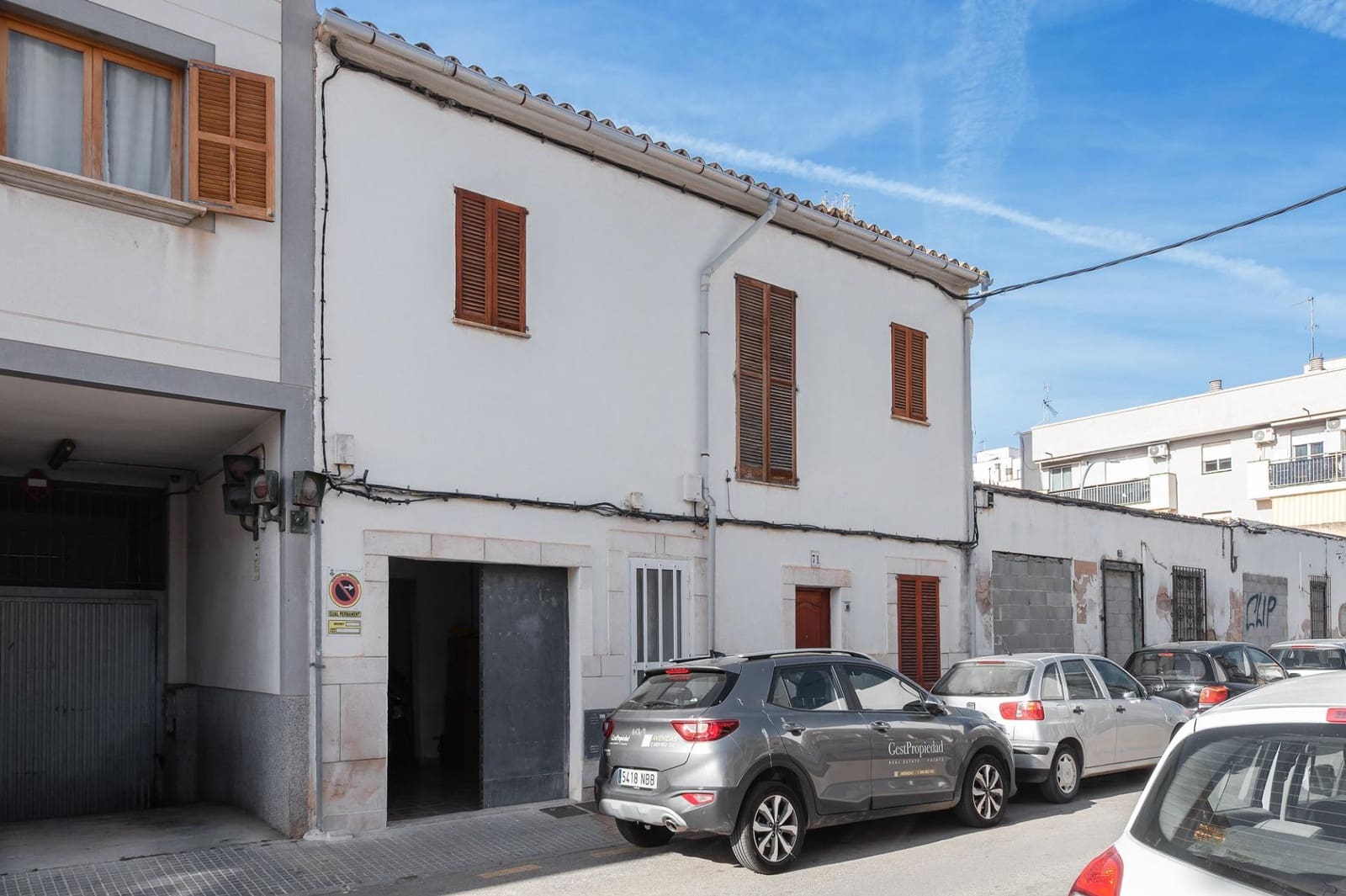 5 bedroom Townhouse for sale in Palma de Mallorca with garage - € 399,000 (Ref: 9778176)