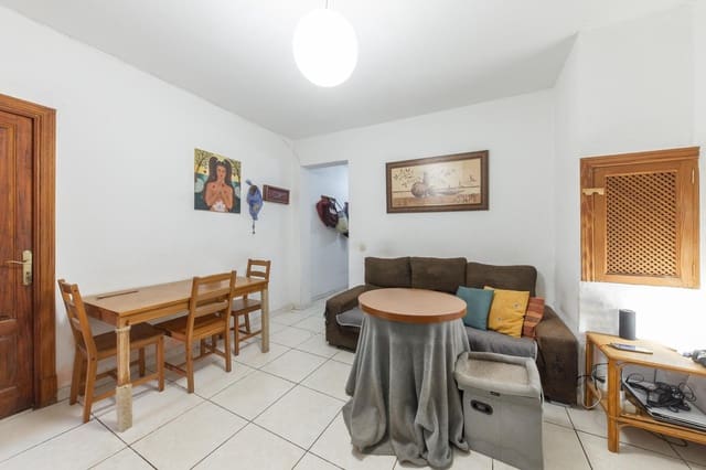 5 slaapkamer Huis te koop in Palma de Mallorca met garage - € 399.000 (Ref: 9778176)