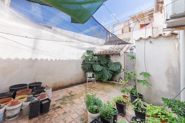5 slaapkamer Huis te koop in Palma de Mallorca met garage - € 399.000 (Ref: 9778176)