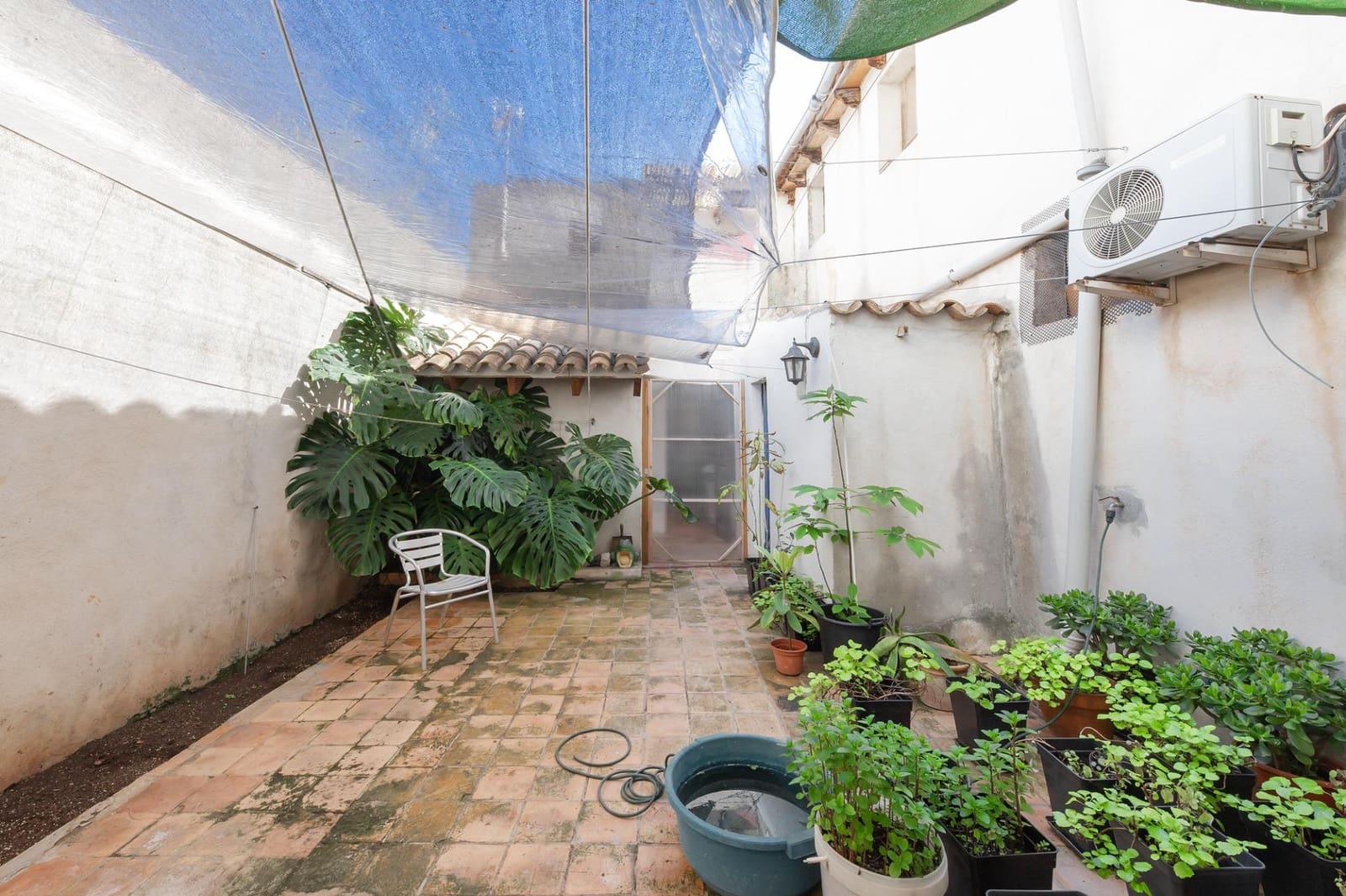 5 bedroom Townhouse for sale in Palma de Mallorca with garage - € 399,000 (Ref: 9778176)