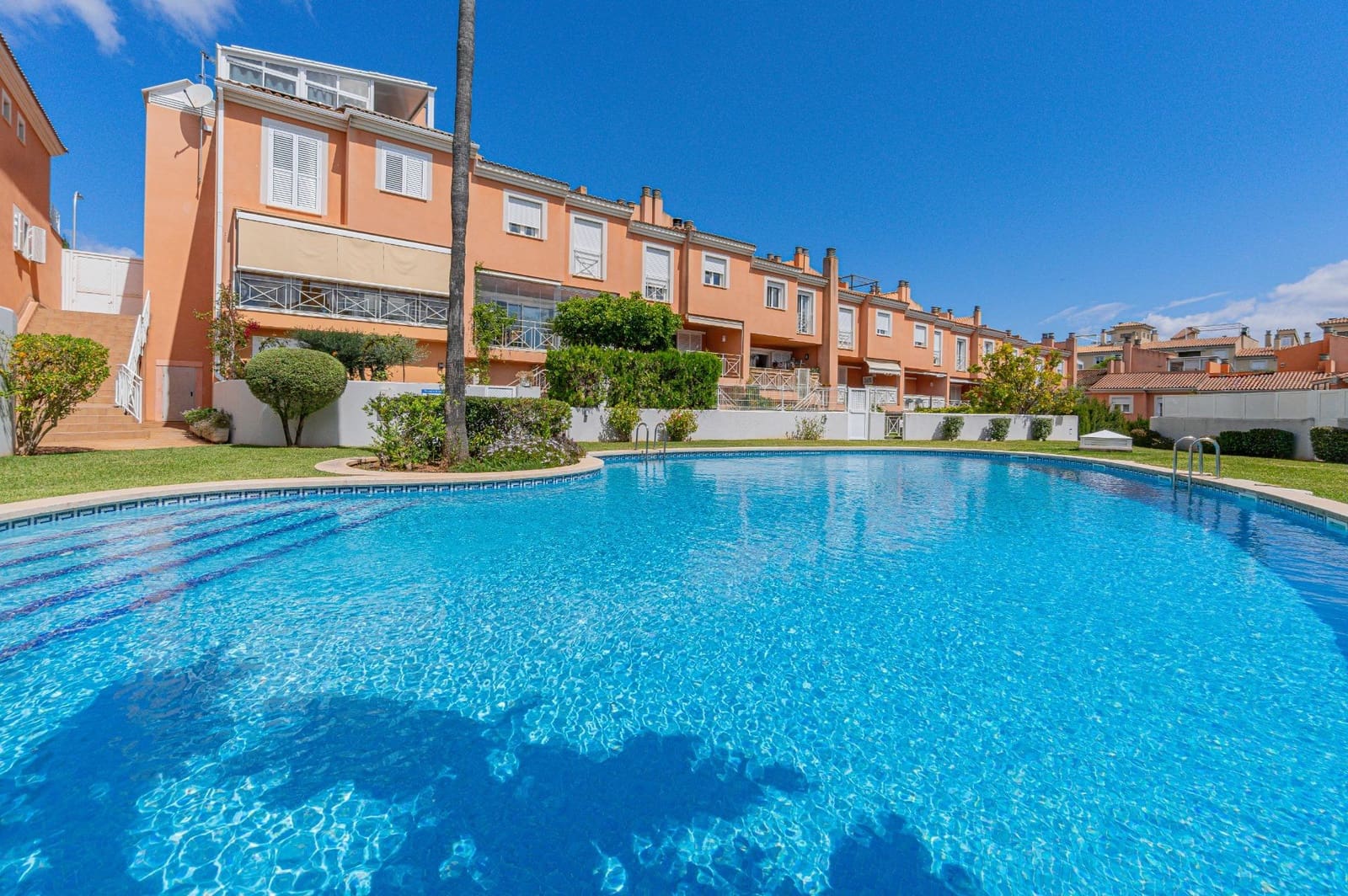 4 soveværelse Rækkehus til salg i Palma de Mallorca med swimmingpool garage - € 899.000 (Ref: 9783259)