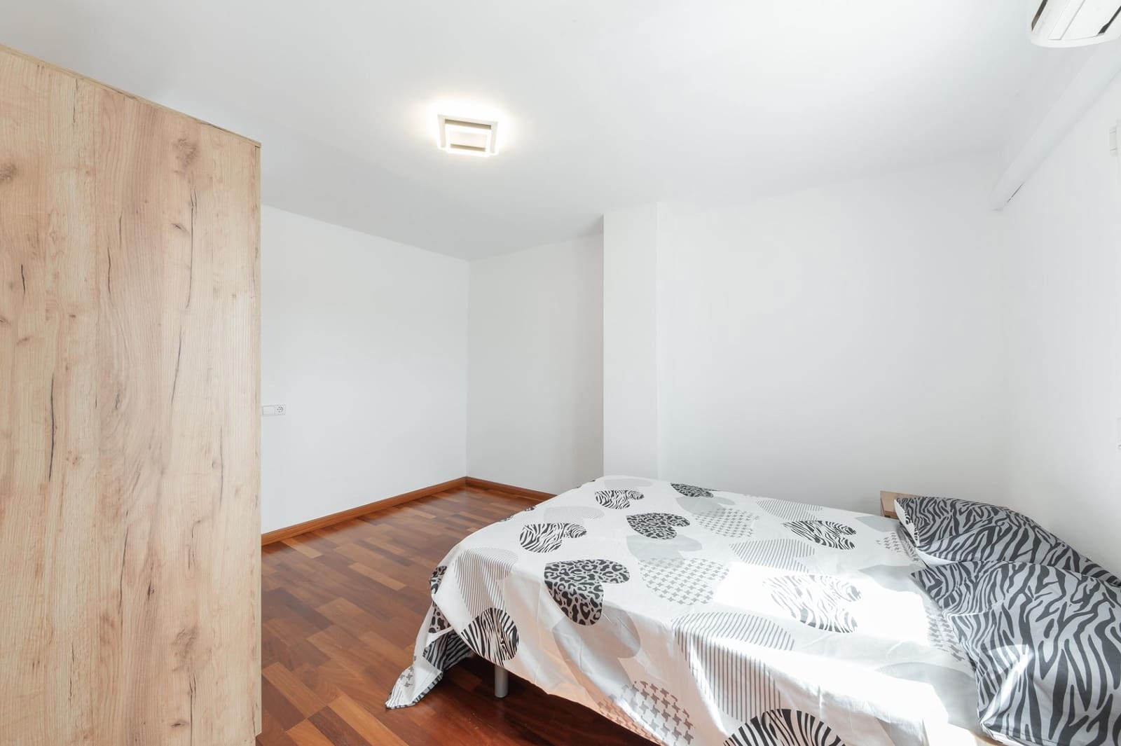 4 bedroom Terraced Villa for rent in Campos with pool - € 2,800 (Ref: 9784075)