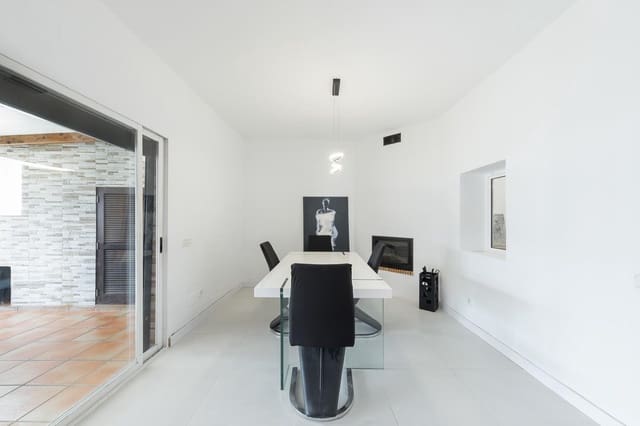 4 Zimmer Reihenhaus zu vermieten in Campos mit Pool - 2.800 € (Ref: 9784075)