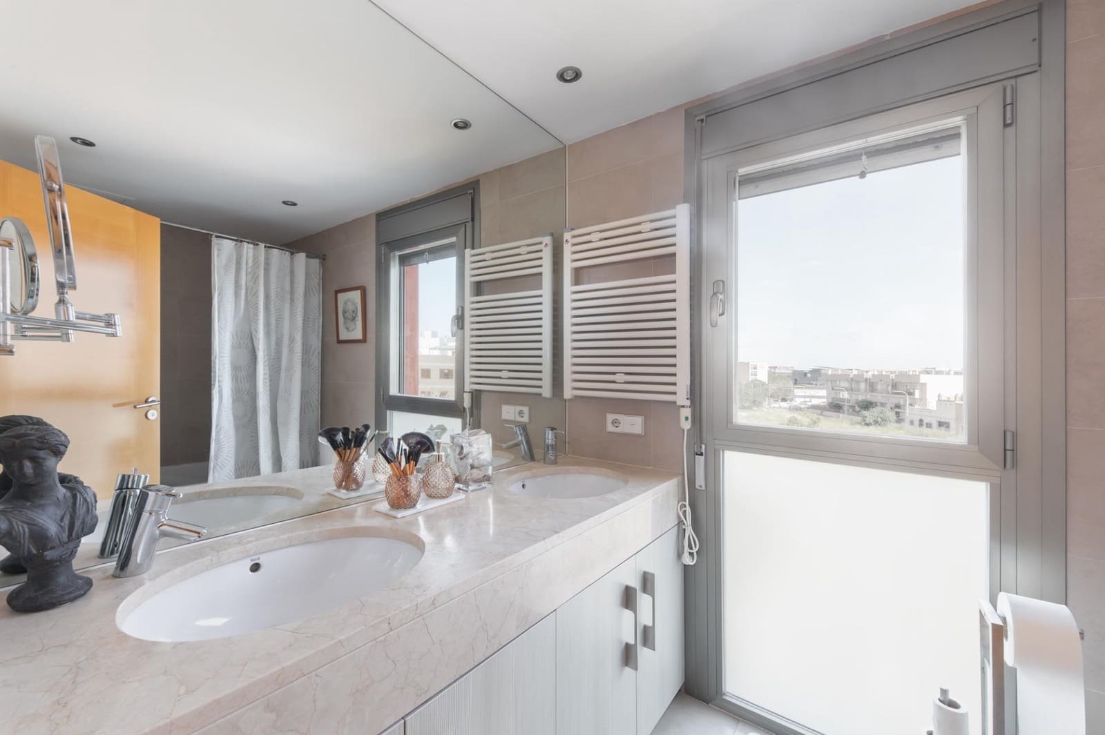 3 bedroom Flat for sale in Palma de Mallorca with pool garage - € 559,000 (Ref: 9799298)