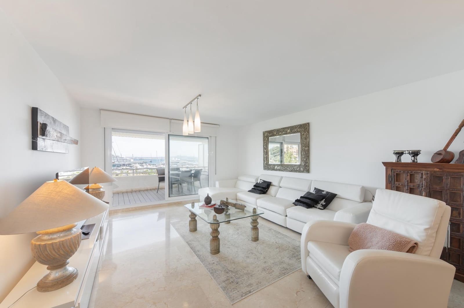 3 slaapkamer Flat te huur in Palma de Mallorca met zwembad garage - € 4.000 (Ref: 9799300)