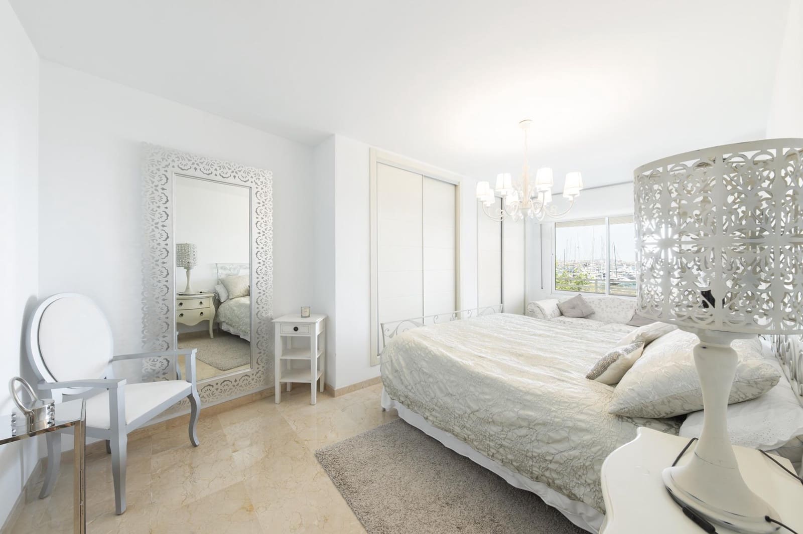 3 slaapkamer Flat te huur in Palma de Mallorca met zwembad garage - € 4.000 (Ref: 9799300)