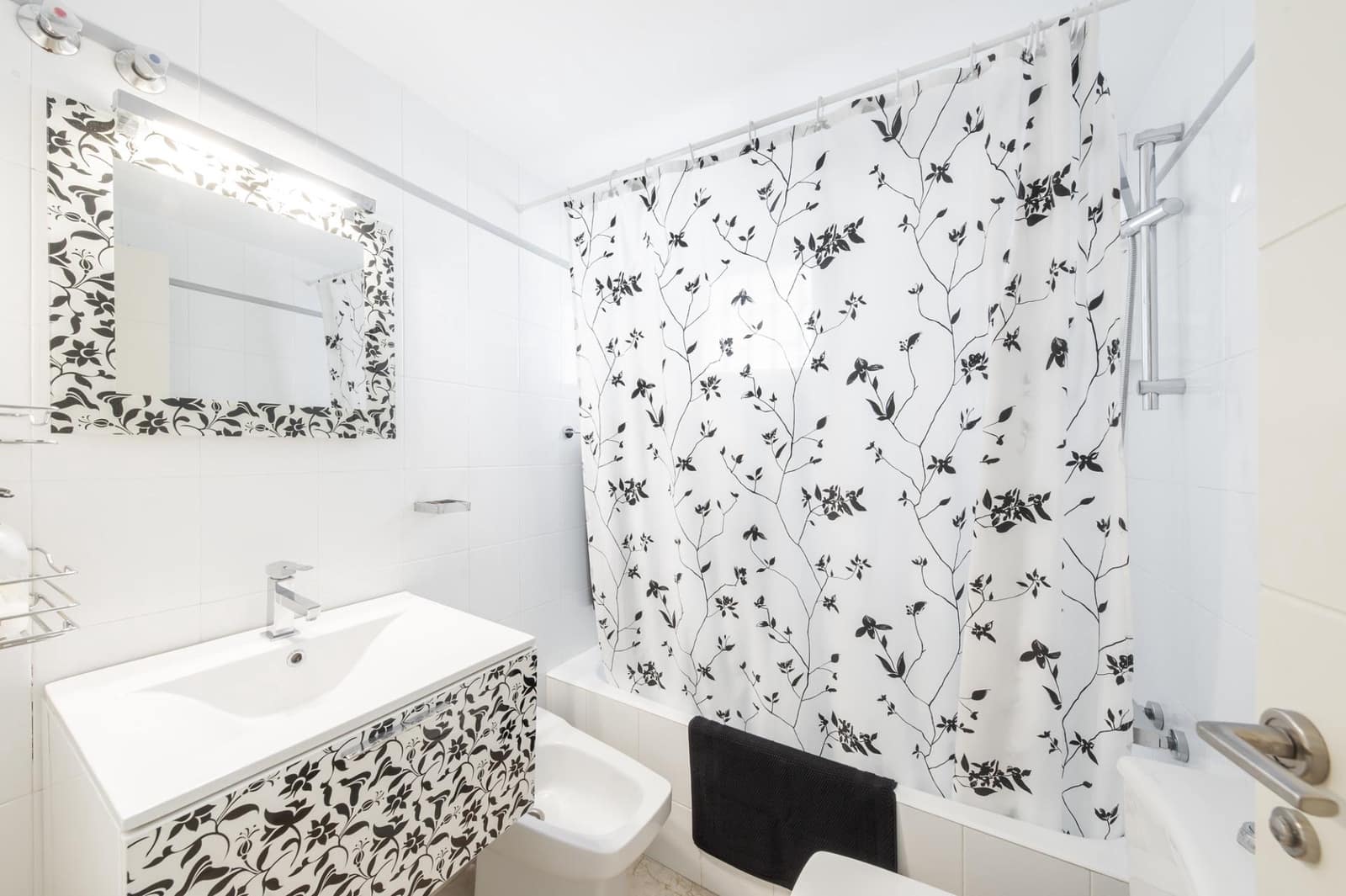 3 slaapkamer Flat te huur in Palma de Mallorca met zwembad garage - € 4.000 (Ref: 9799300)