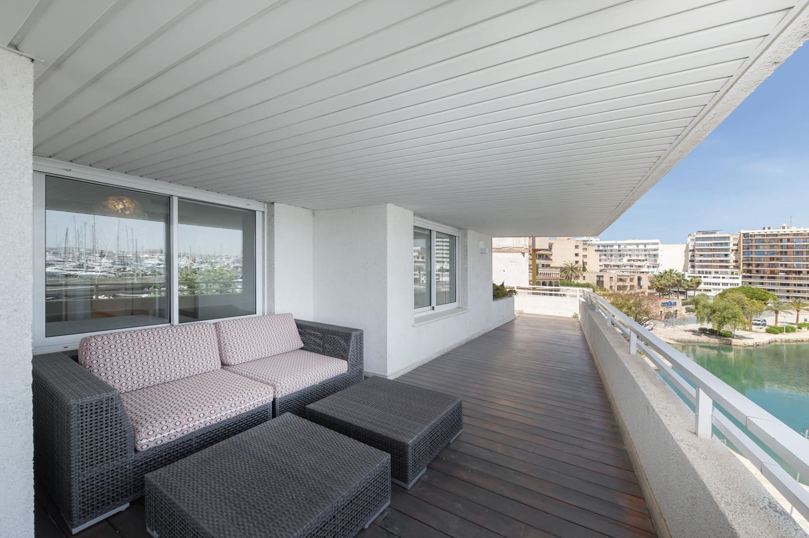 3 slaapkamer Flat te huur in Palma de Mallorca met zwembad garage - € 4.000 (Ref: 9799300)