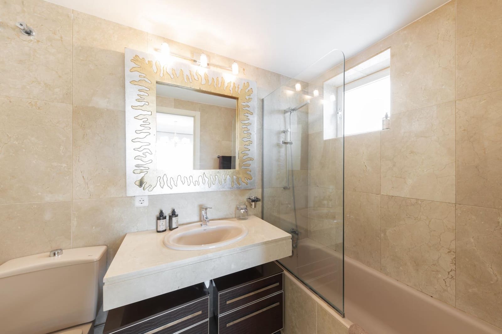 3 slaapkamer Flat te huur in Palma de Mallorca met zwembad garage - € 4.000 (Ref: 9799300)