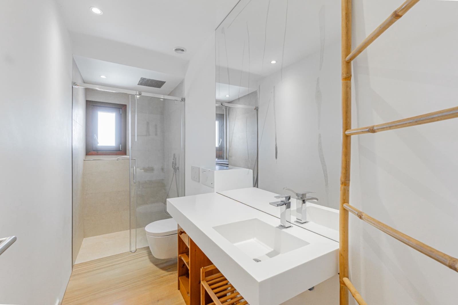 Maison de Ville de 3 chambres à louer à Biniamar avec piscine - 5 500 € (Ref: 9799303)