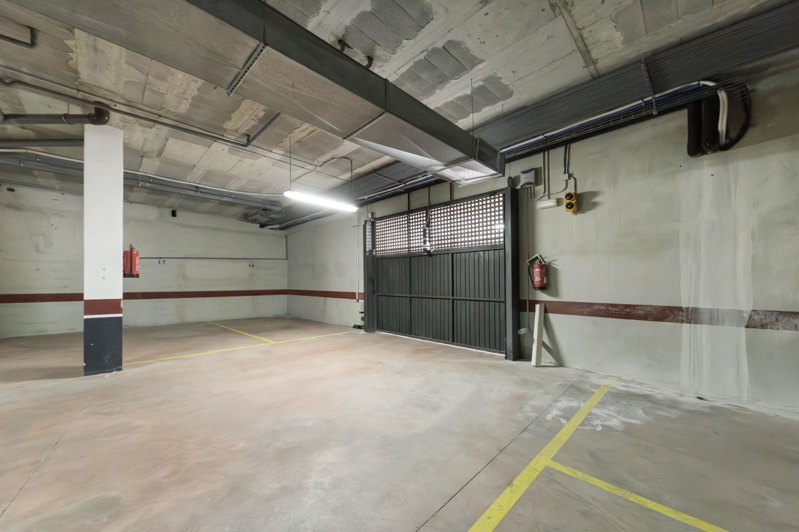 Garage te huur in Palma de Mallorca - € 150 (Ref: 9811969)