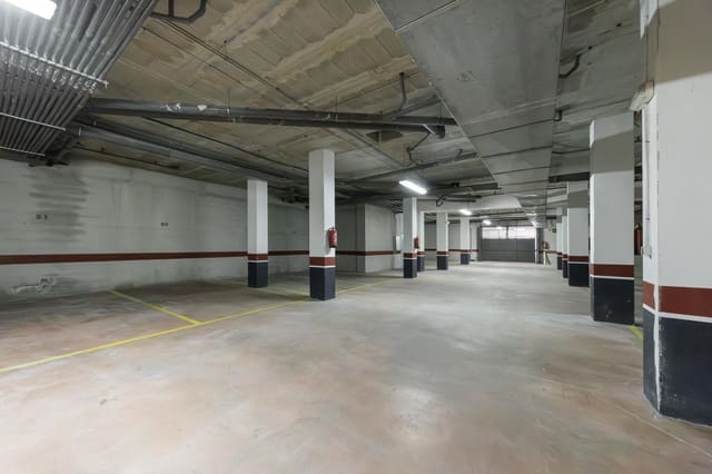 Garage te huur in Son Espanyolet, Palma de Mallorca - € 150 (Ref: 9811969)