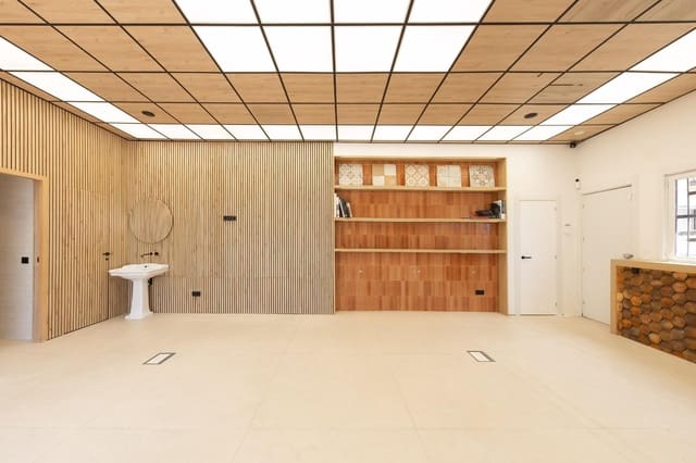 Local Commercial à louer à El Secar de la Real, Palma de Mallorca - 1 000 € (Ref: 9815880)