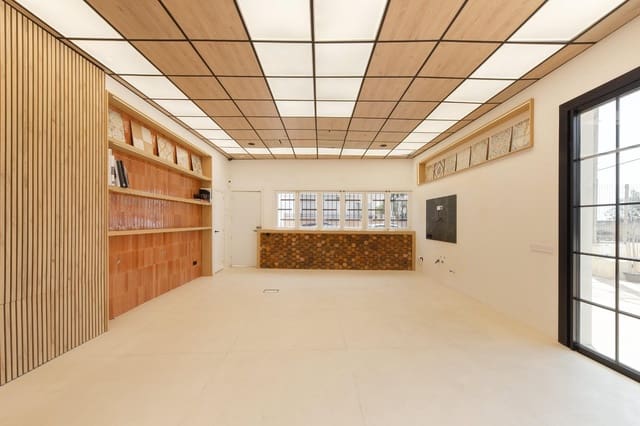 Local Commercial à louer à El Secar de la Real, Palma de Mallorca - 1 000 € (Ref: 9815880)