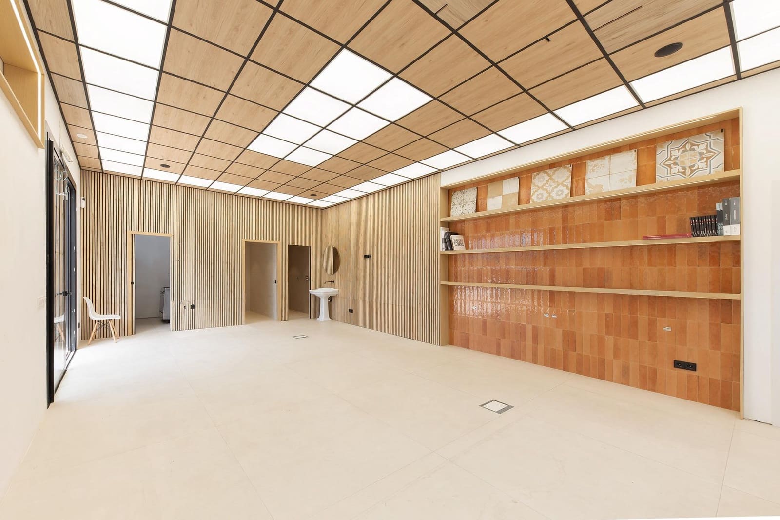 Local Commercial à louer à Palma de Mallorca - 1 000 € (Ref: 9815880)