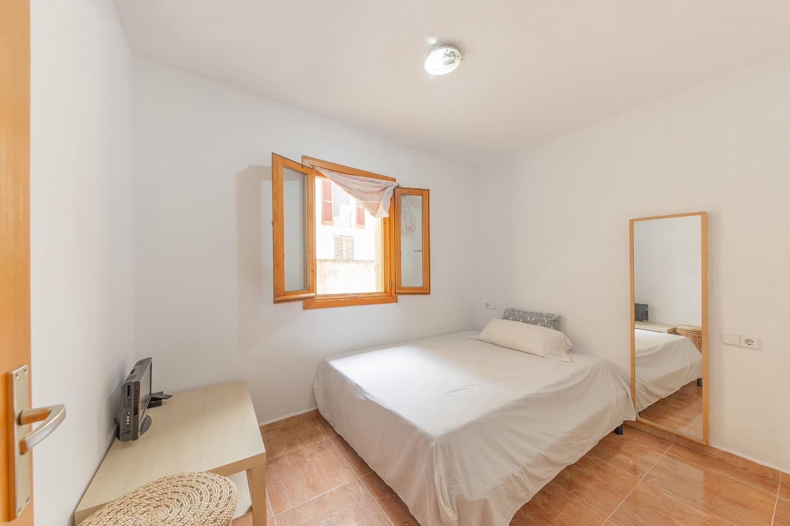 2 bedroom Flat for sale in Palma de Mallorca - € 329,000 (Ref: 9836285)