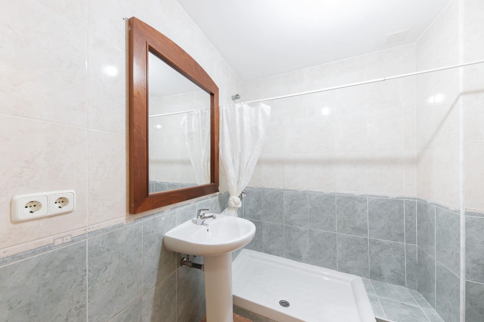 2 bedroom Flat for sale in Palma de Mallorca - € 329,000 (Ref: 9836285)