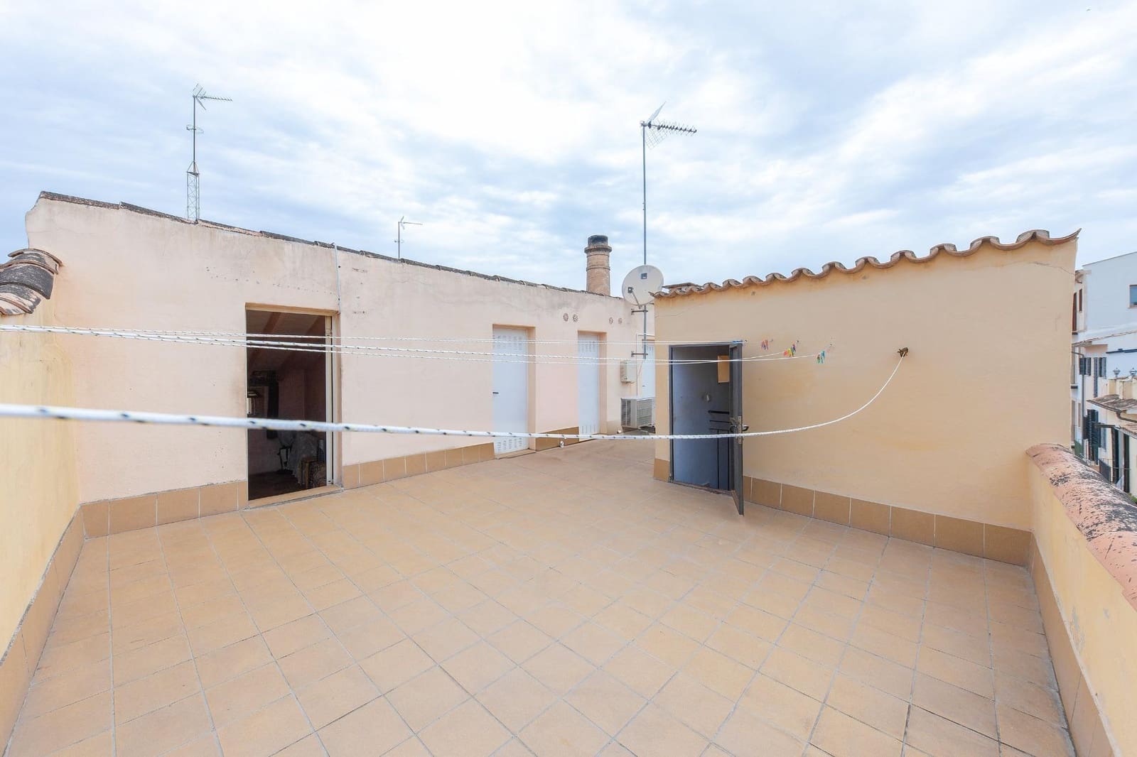 2 bedroom Flat for sale in Palma de Mallorca - € 329,000 (Ref: 9836285)