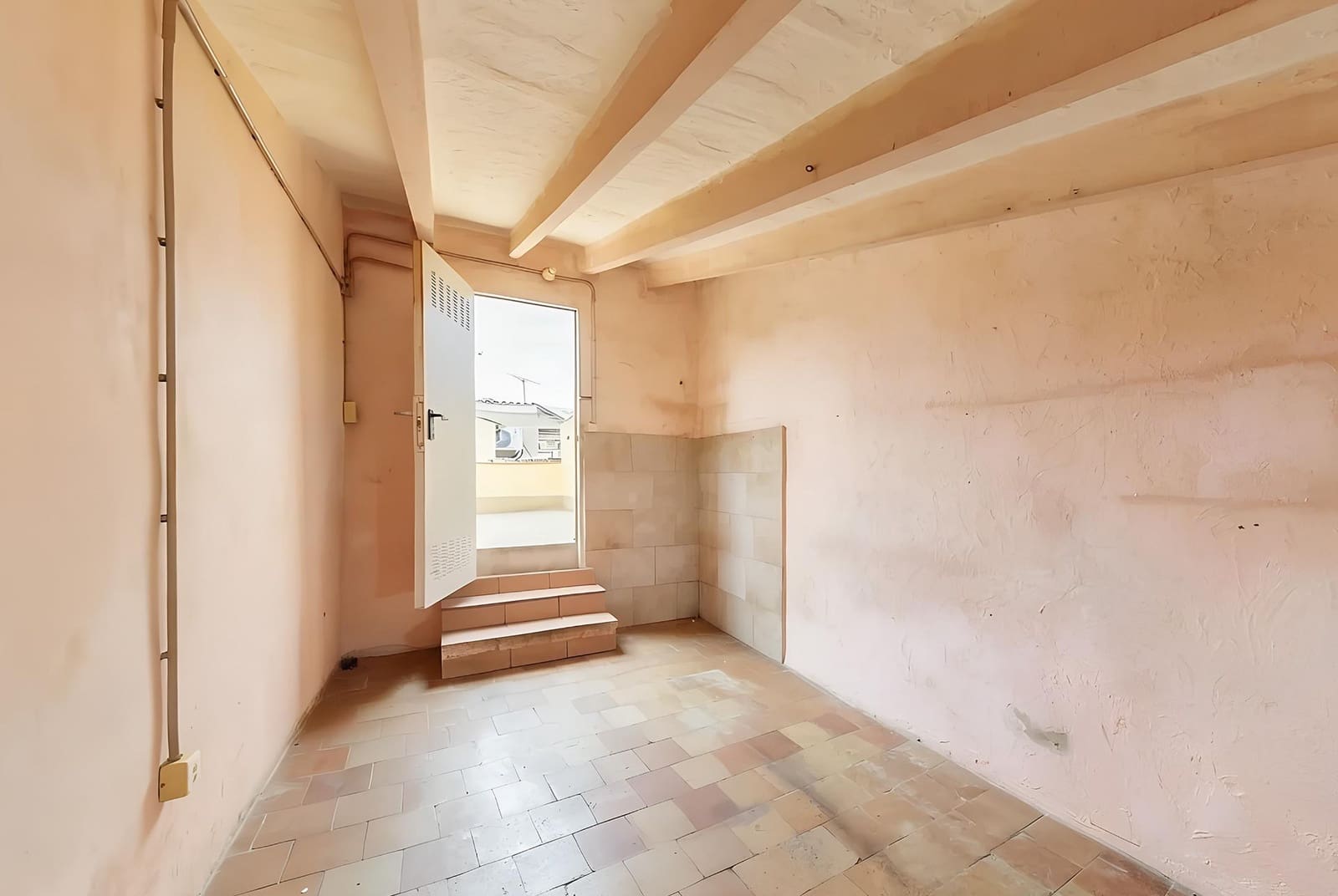 2 bedroom Flat for sale in Palma de Mallorca - € 329,000 (Ref: 9836285)