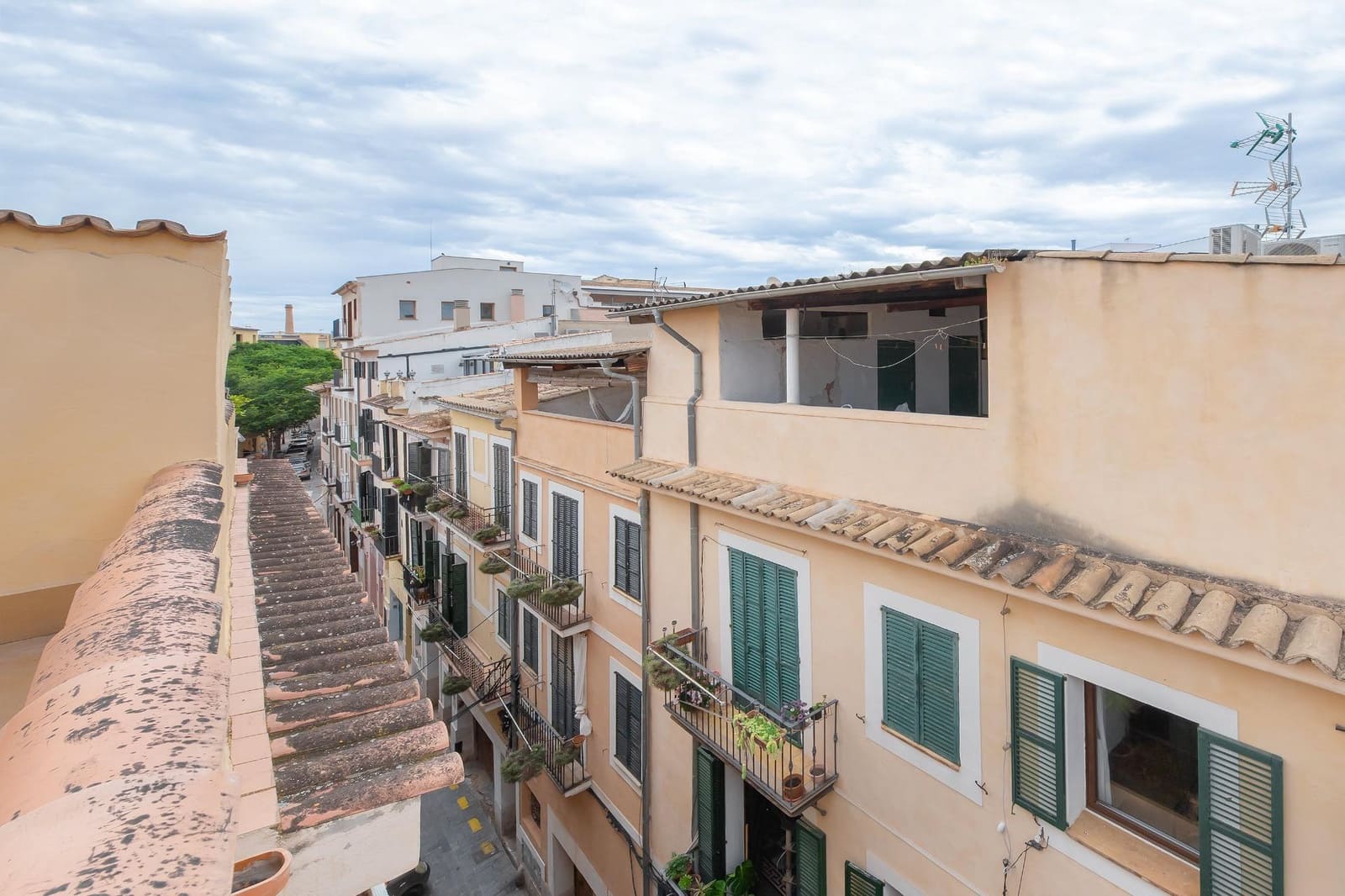 2 bedroom Flat for sale in Palma de Mallorca - € 329,000 (Ref: 9836285)