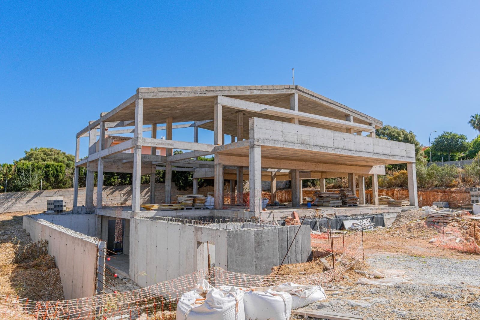 5 bedroom Villa for sale in Sa Cabaneta / La Cabaneta - € 1,490,000 (Ref: 9839293)
