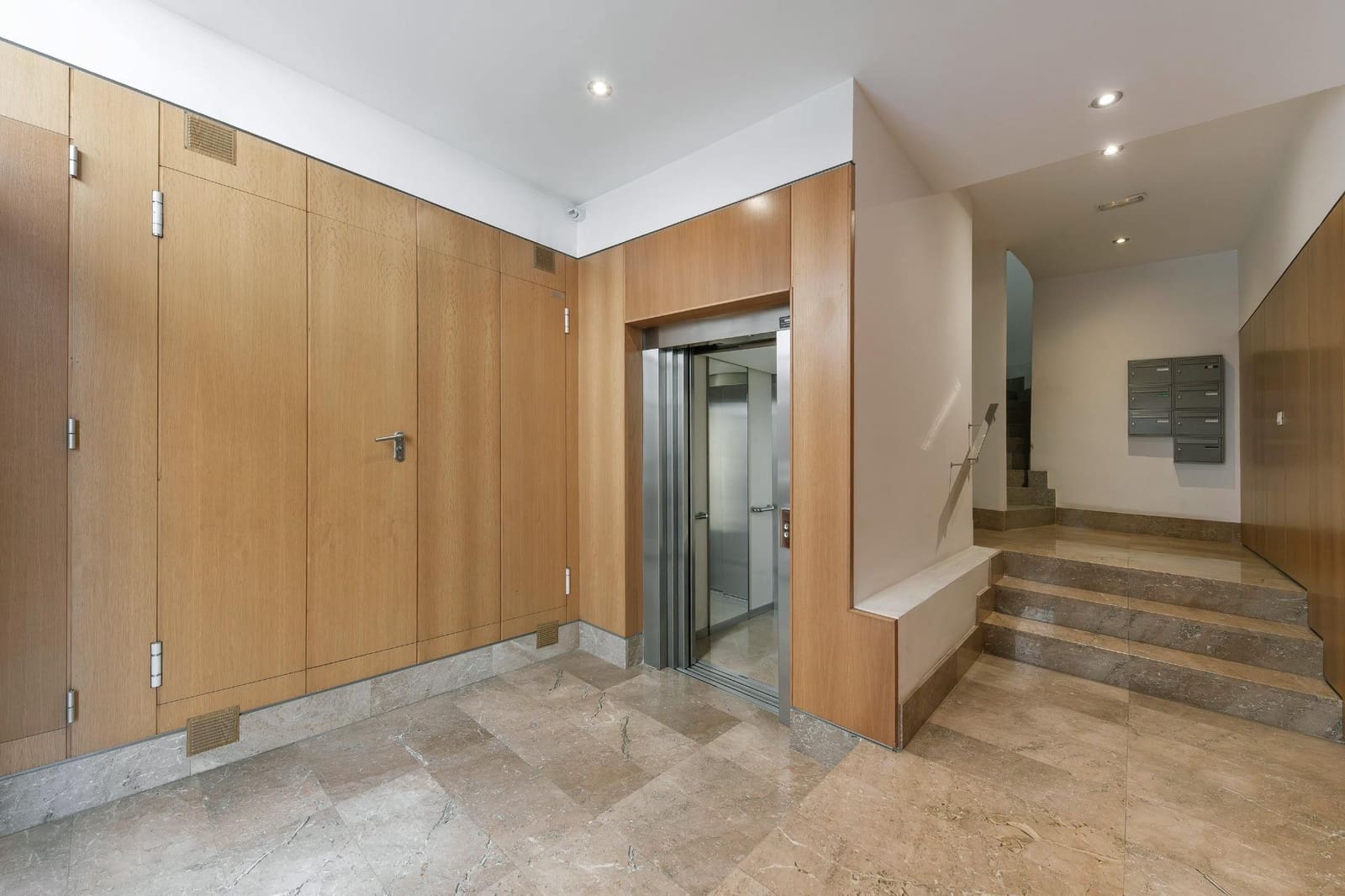 Ático de 2 habitaciones en Palma de Mallorca en venta con garaje - 349.000 € (Ref: 9867053)