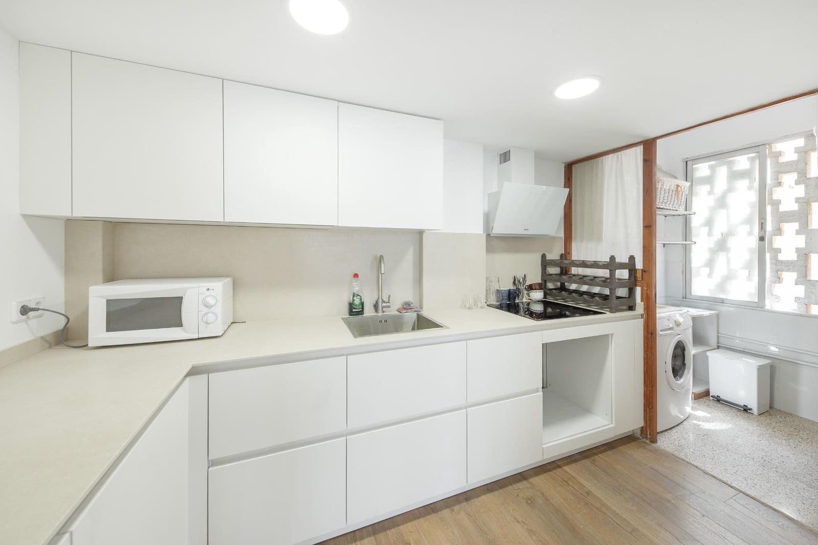 Appartement de 2 chambres à louer à Puerto de Alcudia - 1 600 € (Ref: 9884864)