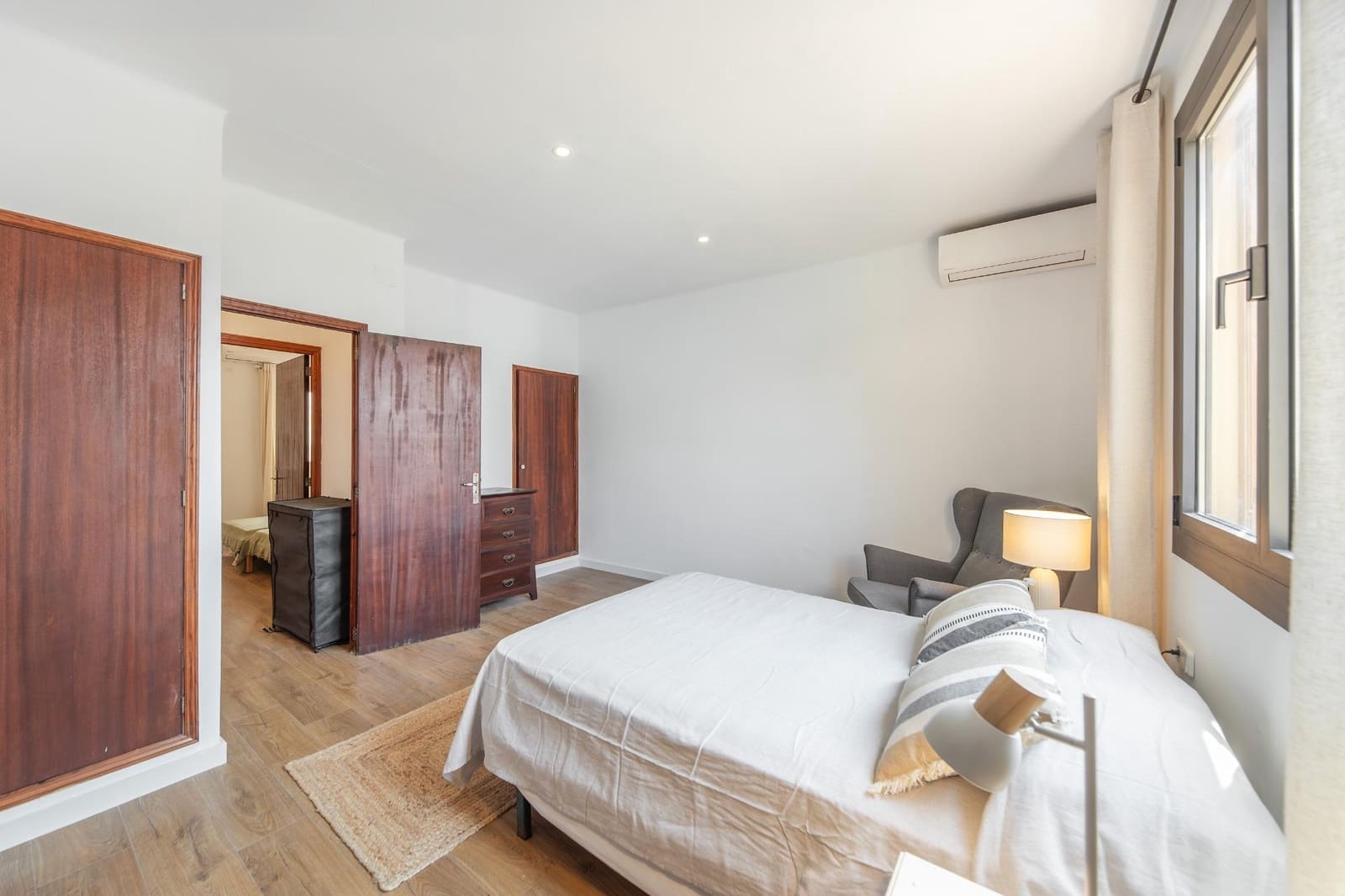 Appartement de 2 chambres à louer à Puerto de Alcudia - 1 600 € (Ref: 9884864)