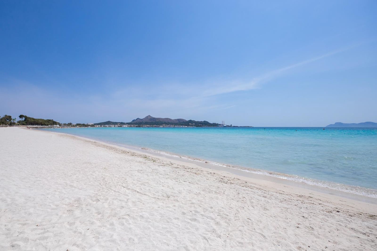 Appartement de 2 chambres à louer à Puerto de Alcudia - 1 600 € (Ref: 9884864)