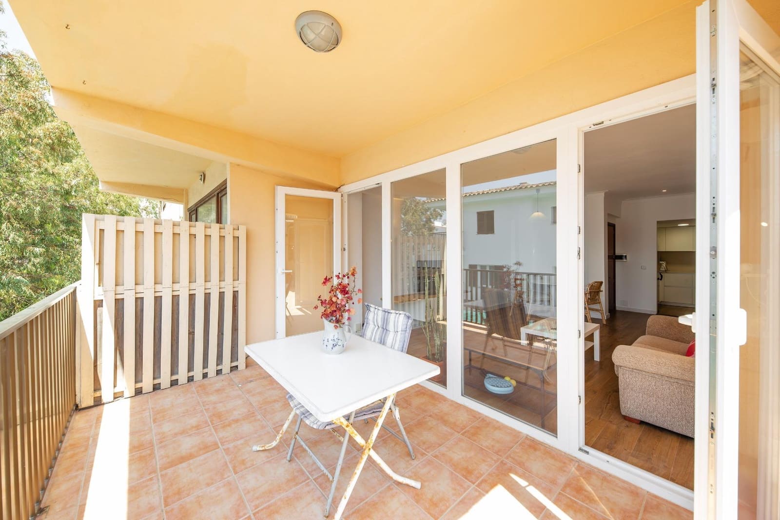Appartement de 2 chambres à louer à Puerto de Alcudia - 1 600 € (Ref: 9884864)