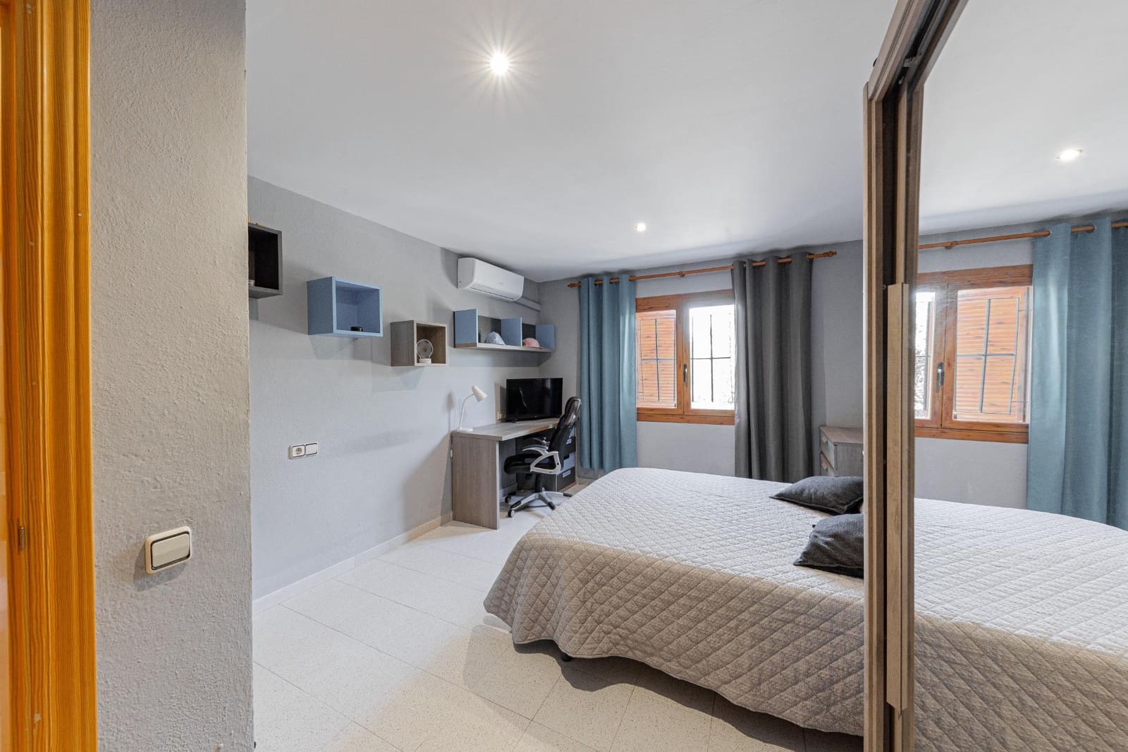 3 bedroom Villa for sale in Marratxi with garage - € 590,000 (Ref: 9929447)