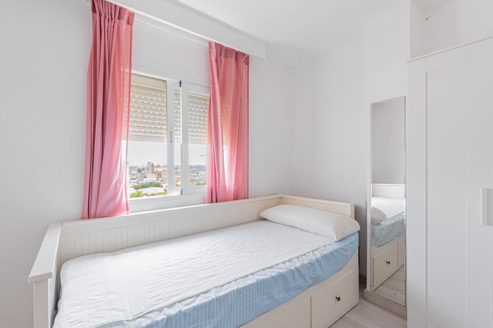 3 slaapkamer Flat te koop in Palma de Mallorca met garage - € 359.000 (Ref: 9962751)
