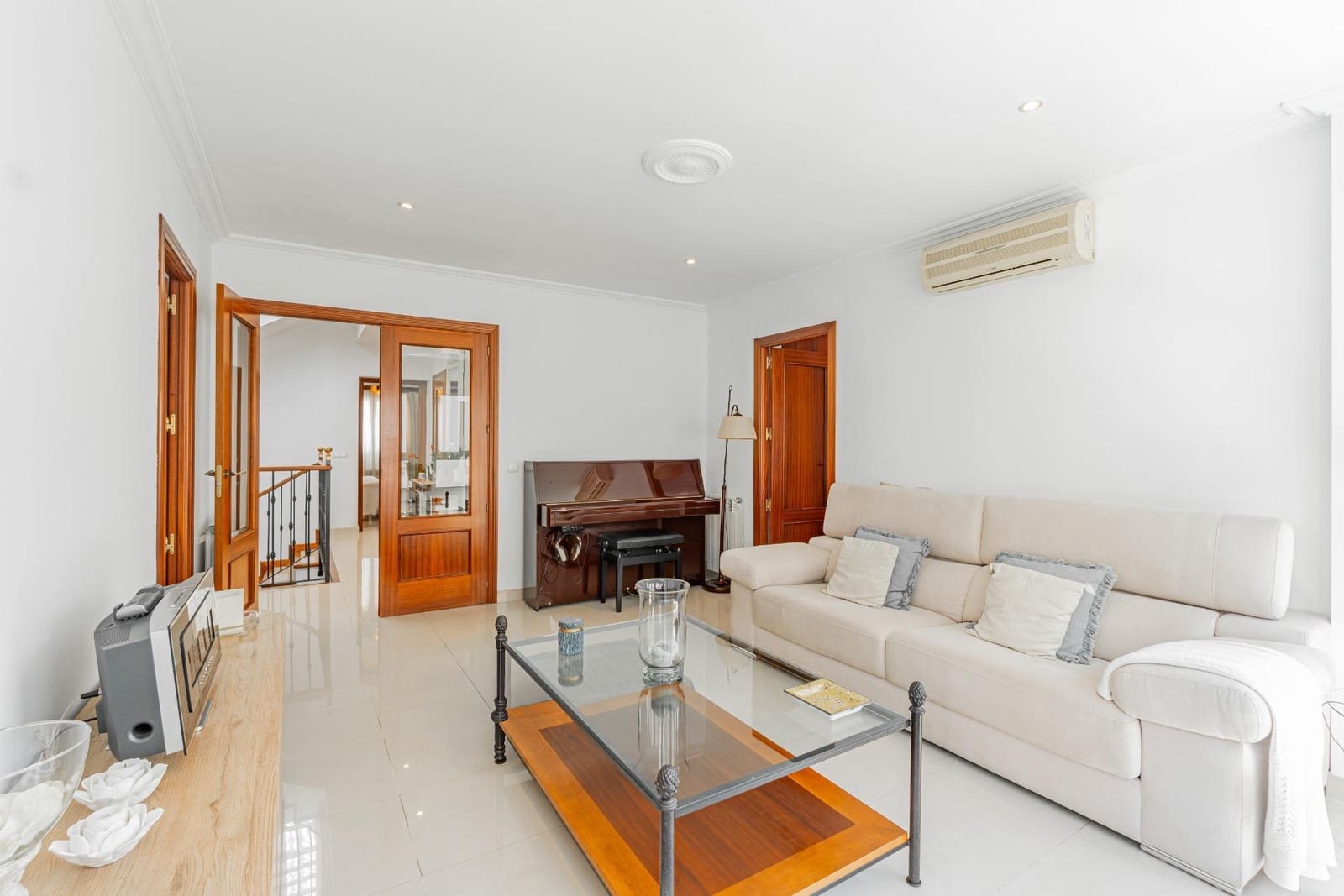 4 bedroom Terraced Villa for sale in Palma de Mallorca with garage - € 1,130,000 (Ref: 9965325)