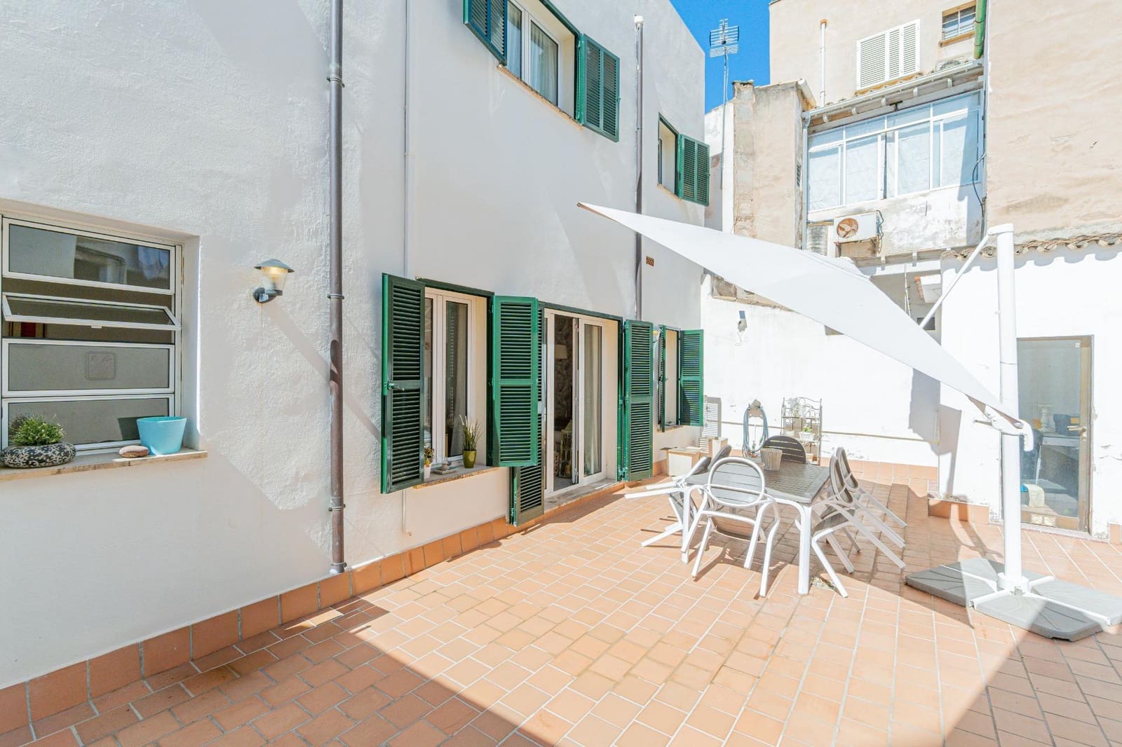4 bedroom Terraced Villa for sale in Palma de Mallorca with garage - € 1,130,000 (Ref: 9965325)