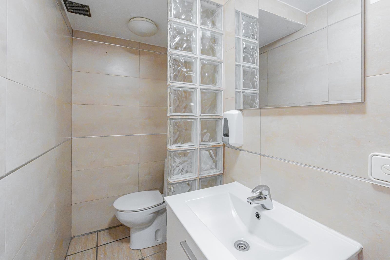 Virksomhed til salg i Peguera / Paguera med swimmingpool garage - € 890.000 (Ref: 9975478)