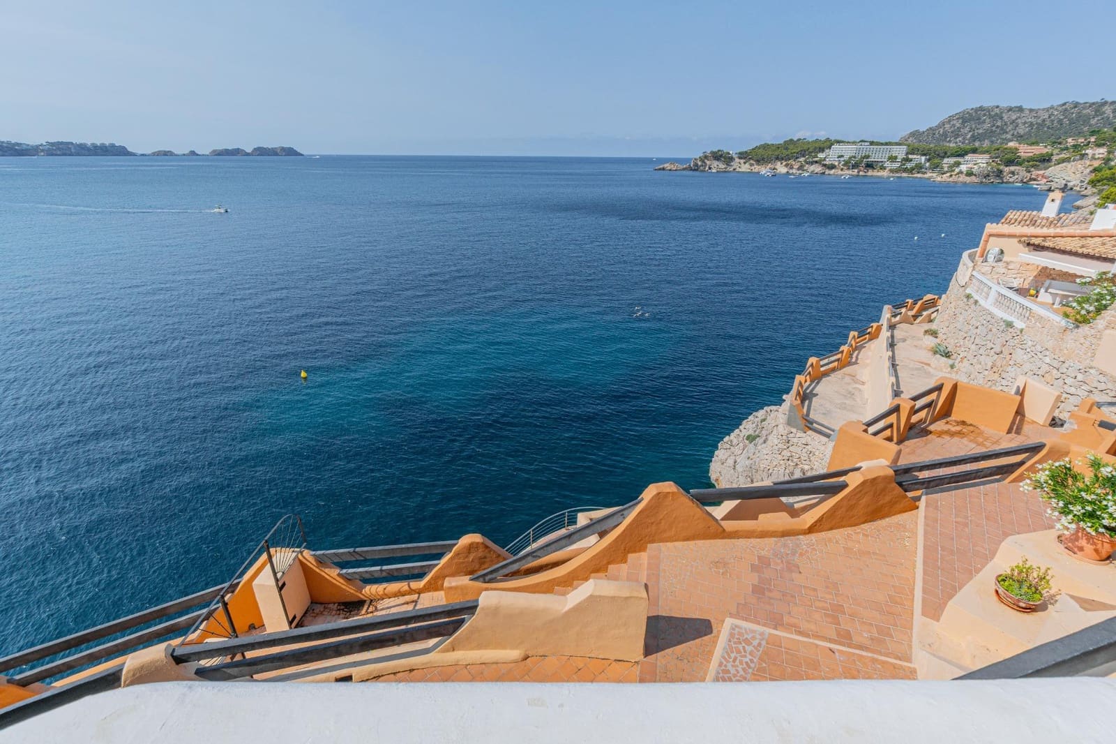 Virksomhed til salg i Peguera / Paguera med swimmingpool garage - € 890.000 (Ref: 9975478)