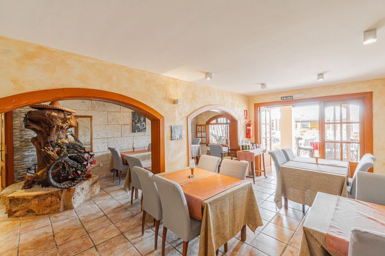 Virksomhed til salg i Peguera / Paguera med swimmingpool garage - € 890.000 (Ref: 9975478)