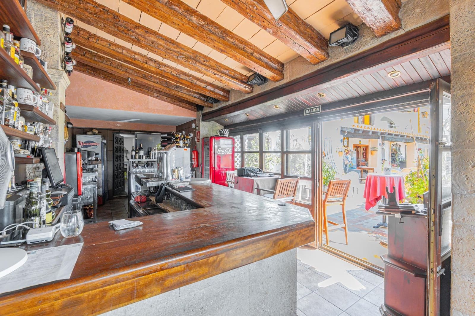 Virksomhed til salg i Peguera / Paguera med swimmingpool garage - € 890.000 (Ref: 9975478)