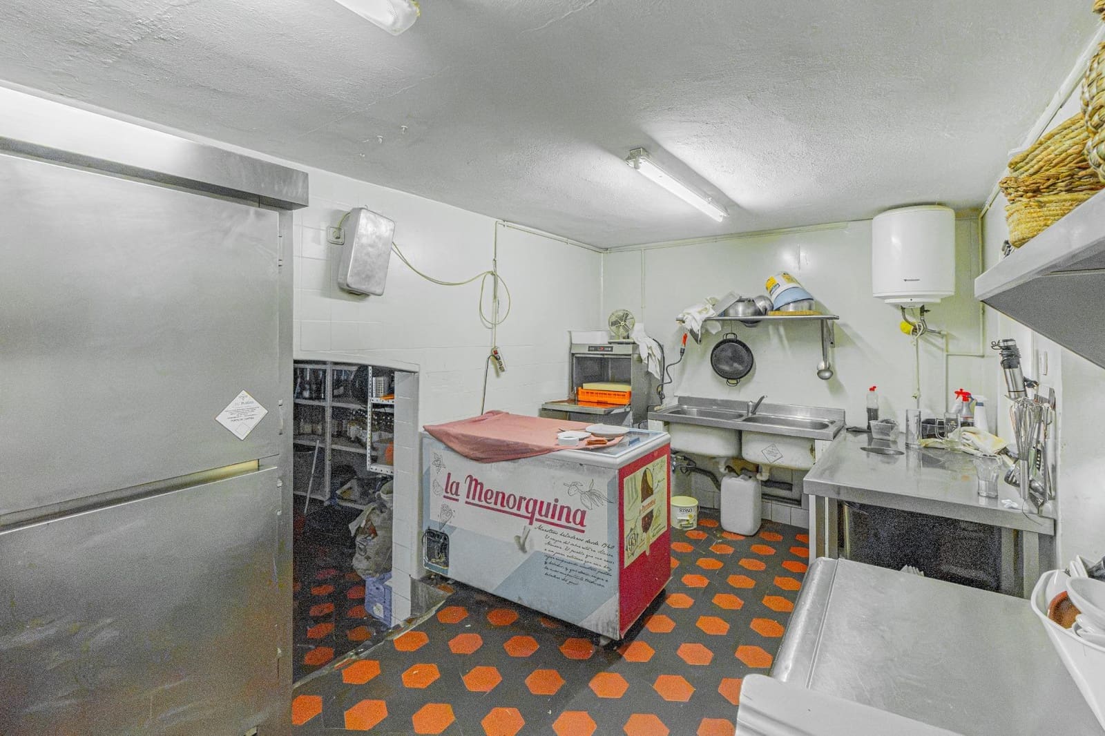 Virksomhed til salg i Peguera / Paguera med swimmingpool garage - € 890.000 (Ref: 9975478)